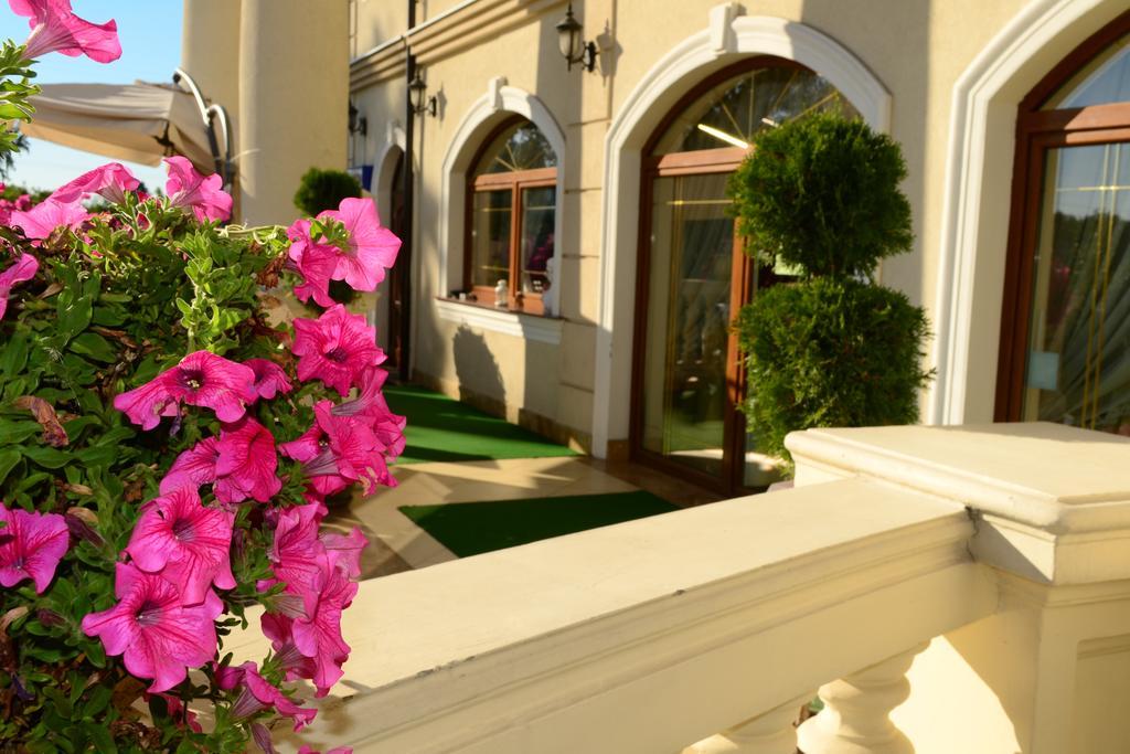 Hotel Palac Akropol Lublin Eksteriør billede